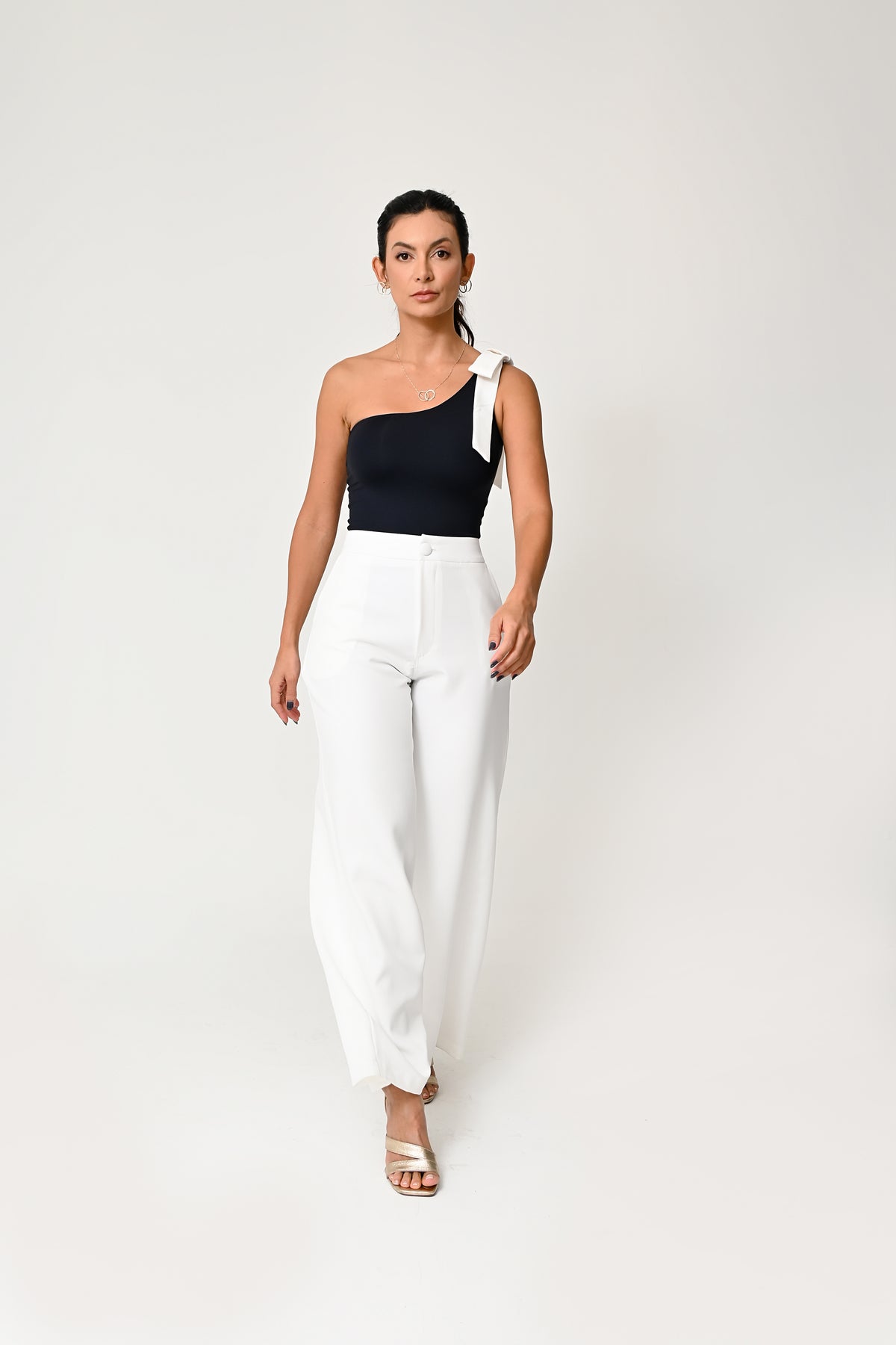 Calça Wide Leg Alfaiataria - Elegância e Conforto para o Seu Estilo