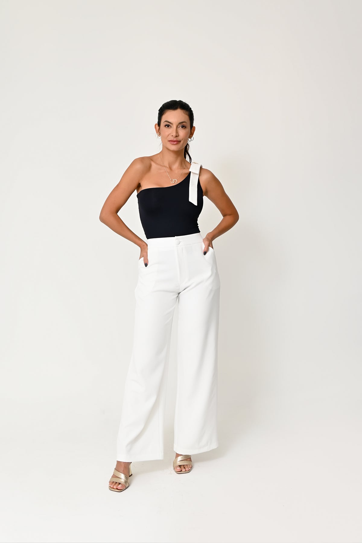 Calça Wide Leg Alfaiataria - Elegância e Conforto para o Seu Estilo