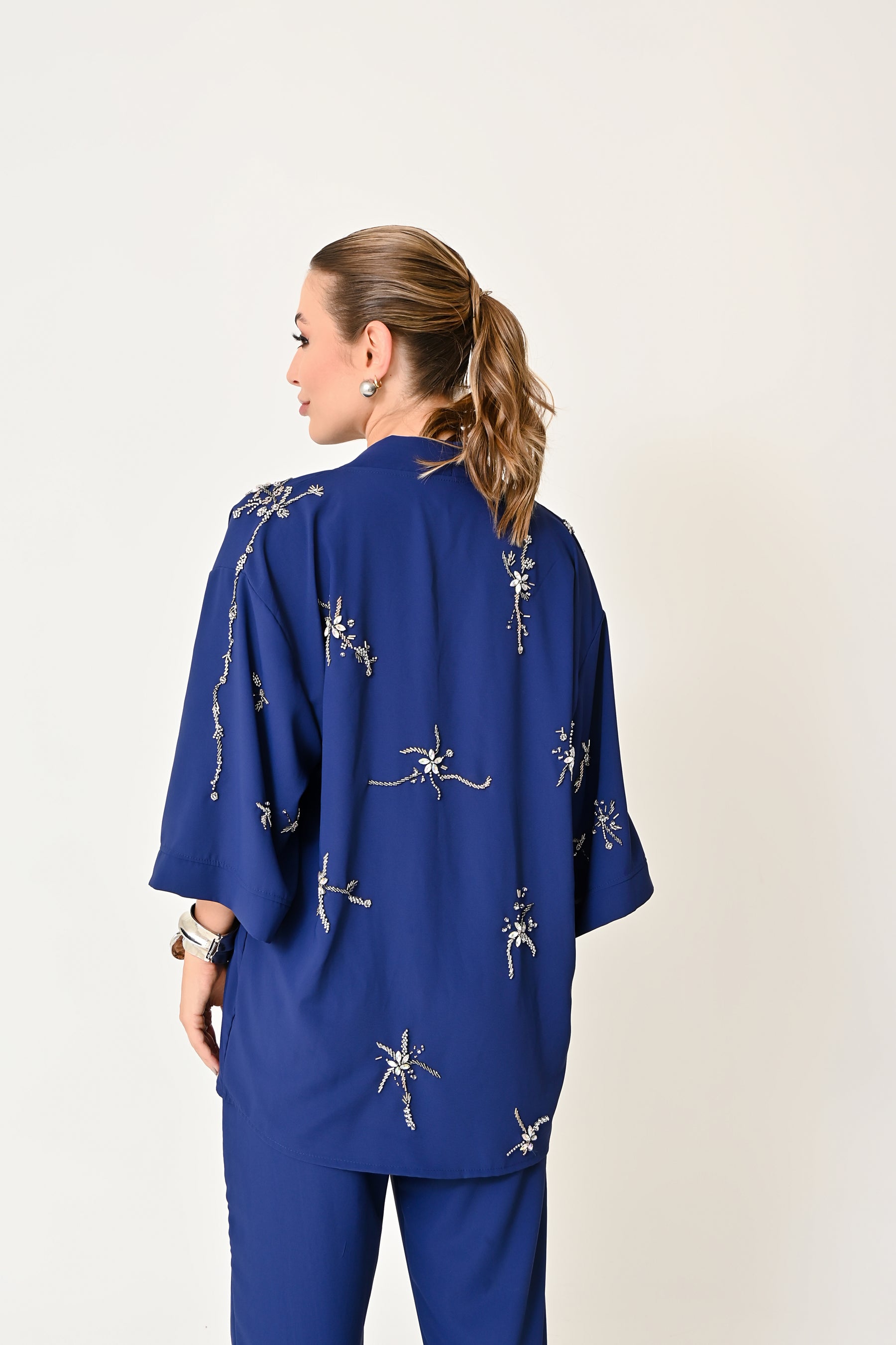 Quimono Bordado Feminino com Cinto - Elegância e Sofisticação