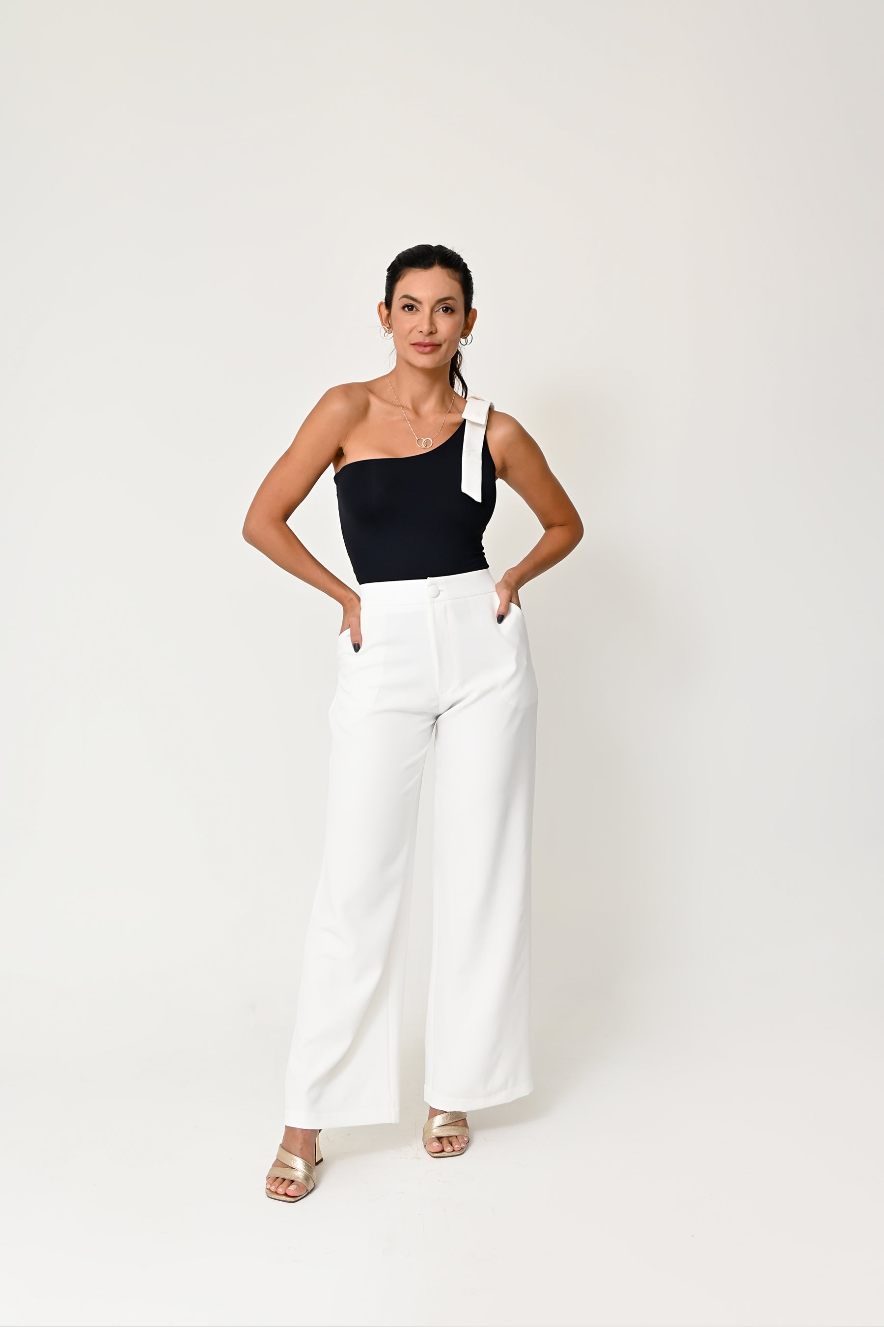 Calça Wide Leg Alfaiataria - Elegância e Conforto para o Seu Estilo