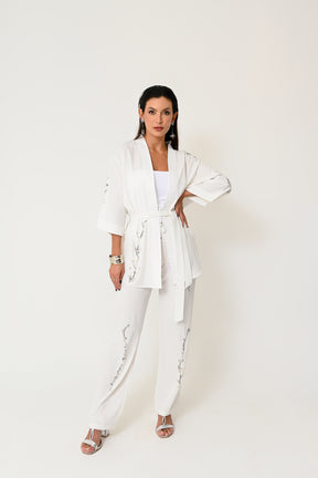 Calça Bordada com Pedrarias - Sofisticação e Detalhes Exclusivos