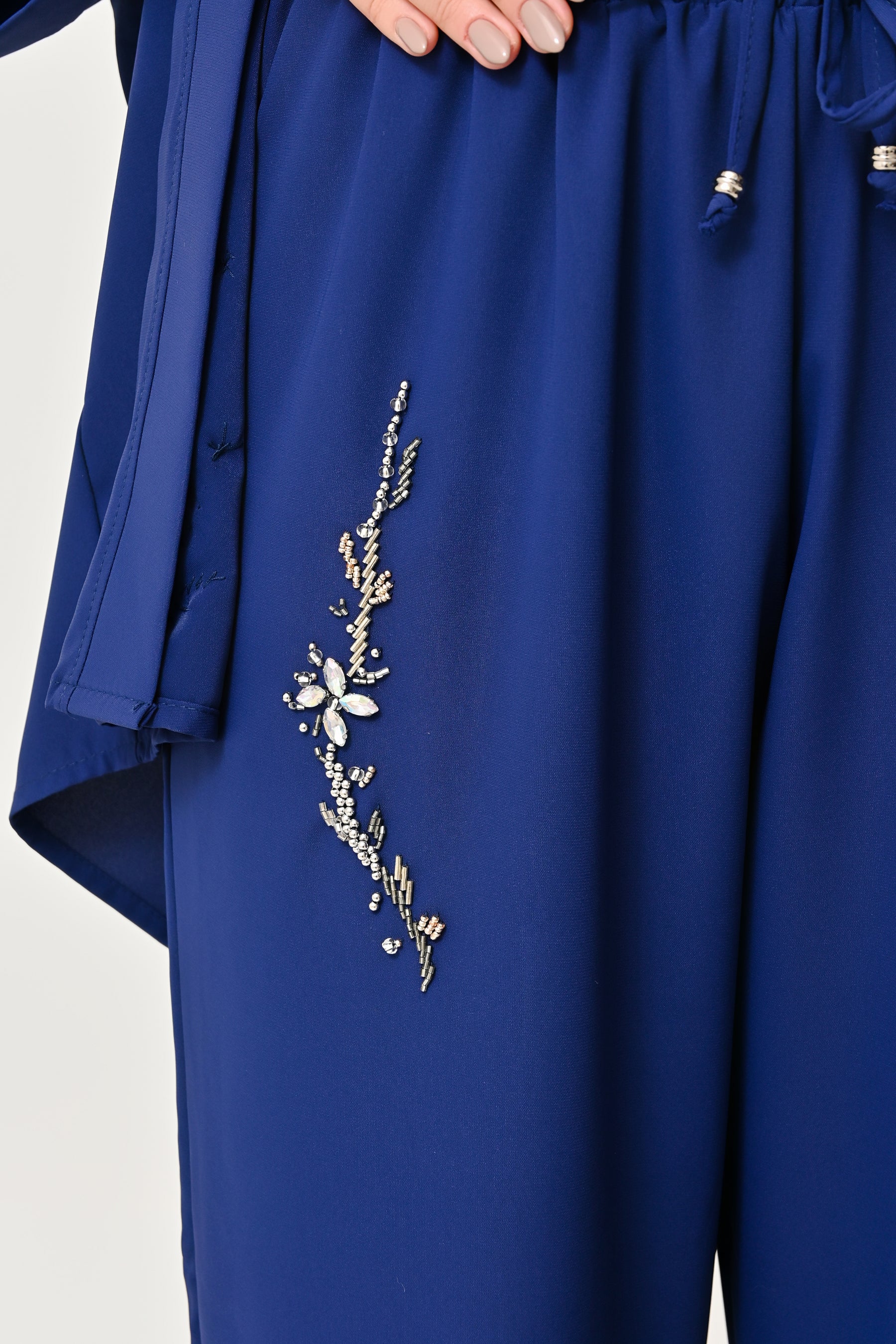 Calça Bordada com Pedrarias - Sofisticação e Detalhes Exclusivos