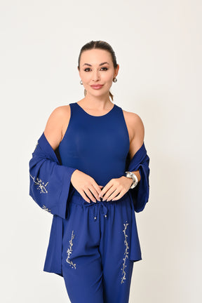 Calça Bordada com Pedrarias - Sofisticação e Detalhes Exclusivos