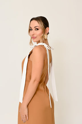 Vestido Midi de Alfaiataria com Laço no Ombro – Elegância e Sofisticação