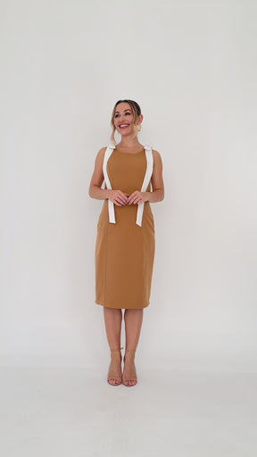 Vestido Midi de Alfaiataria com Laço no Ombro – Elegância e Sofisticação