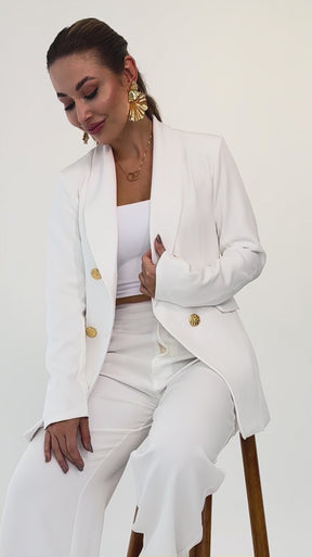 Blazer Alongado Alfaiataria com Botões Dourados - Elegância e Sofisticação